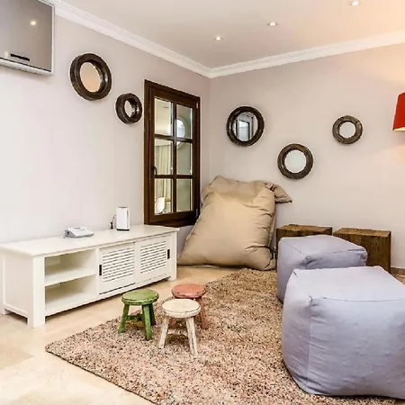 Casa de Férias Casa Moderna Con Cucina Completamente E Piscina *
