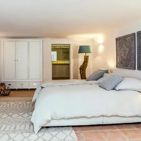 Casa Moderna Con Cucina Completamente E Piscina *