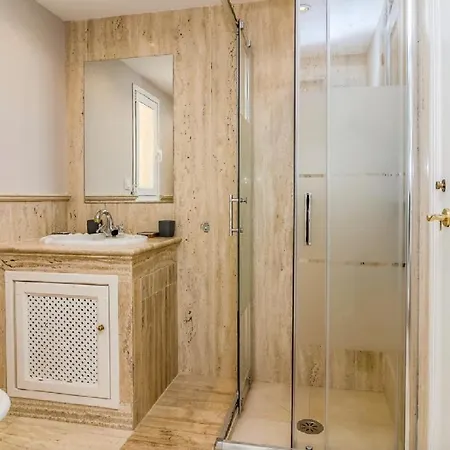 Casa Moderna Con Cucina Completamente E Piscina Casa de Férias