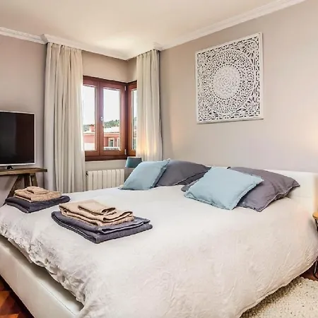 Casa Moderna Con Cucina Completamente E Piscina *